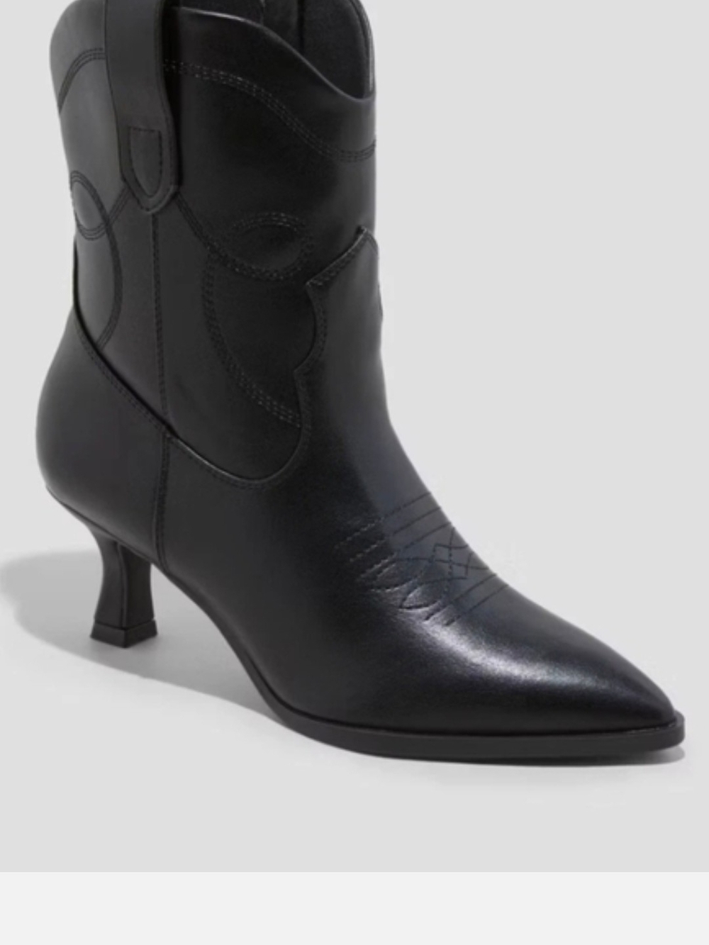 Universal ThreadWomen's Jensen Black Pointed Western Ankle Boots Nwt Size 10